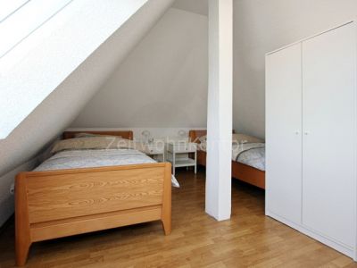Top möblierte Doppelhaushälfte – 3 Schlafzimmer, 3 Stellplätze!
