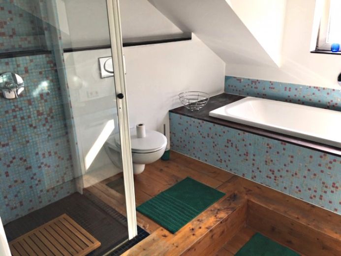 Schicke und sehr gemütliche DG-Wohnung in Unterbilk