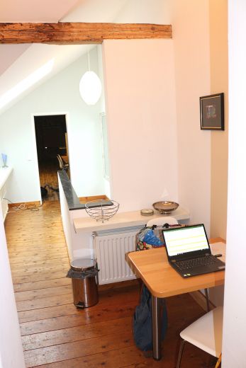 Schicke und sehr gem&uuml;tliche DG-Wohnung in Unterbilk