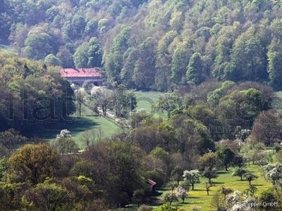 Gem&uuml;tliche 2-Zimmer-Wohnung mit Terrasse und Parkplatz in Bad Urach- Zwischenmiete