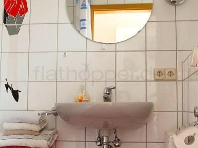 Gem&uuml;tliche 2-Zimmer-Wohnung mit Terrasse und Parkplatz in Bad Urach- Zwischenmiete