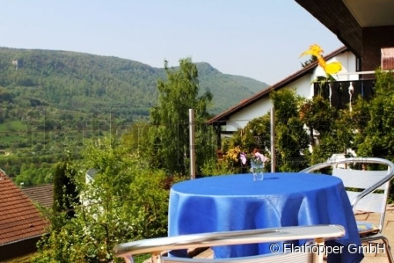 Gem&uuml;tliche 2 Zimmer Wohnung mit Terrasse und Parkplatz in Bad Urach