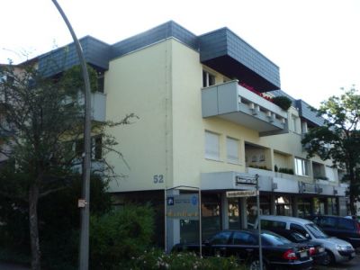 Grosse 2-Zimmer-Wohnung 90qm mit 2 Balkonen, nahe Zentrum und Parks