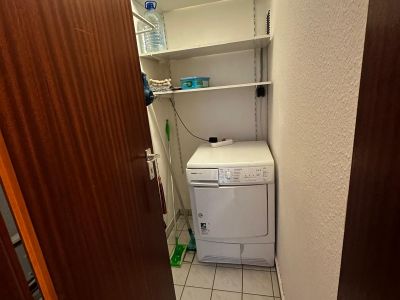 Studio 33qm, komplett möbliert, Nahe Zentrum, mit Küche, Bad, Balkon, KFZ-Stellplatz