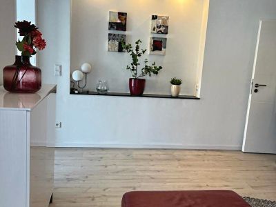 Kernsanierte 5-Zimmer-Wohnung mit Dachterrasse Ecke Schadowstraße / Grafenberger Allee