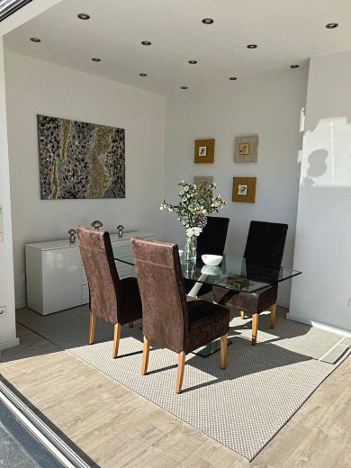 Kernsanierte 5-Zimmer-Wohnung mit Dachterrasse Ecke Schadowstraße / Grafenberger Allee