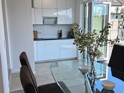 Kernsanierte 5-Zimmer-Wohnung mit Dachterrasse Ecke Schadowstraße / Grafenberger Allee