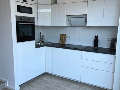 Kernsanierte 5-Zimmer-Wohnung mit Dachterrasse Ecke Schadowstraße / Grafenberger Allee
