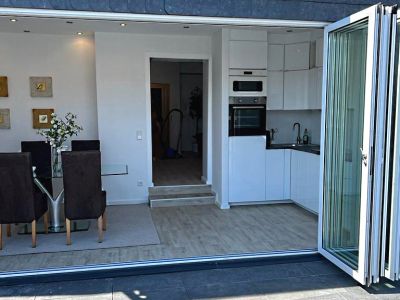 Kernsanierte 5-Zimmer-Wohnung mit Dachterrasse Ecke Schadowstraße / Grafenberger Allee