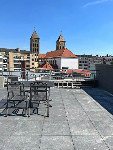 Kernsanierte 5-Zimmer-Wohnung mit Dachterrasse Ecke Schadowstraße / Grafenberger Allee