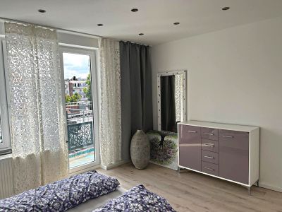 Kernsanierte 5-Zimmer-Wohnung mit Dachterrasse Ecke Schadowstraße / Grafenberger Allee