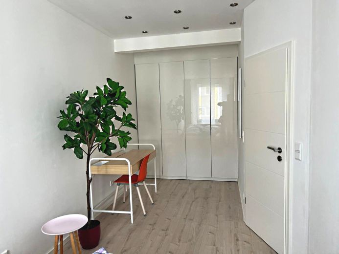 Kernsanierte 5-Zimmer-Wohnung mit Dachterrasse Ecke Schadowstraße / Grafenberger Allee