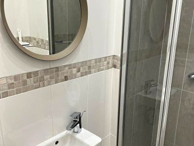 Kernsanierte 5-Zimmer-Wohnung mit Dachterrasse Ecke Schadowstraße / Grafenberger Allee