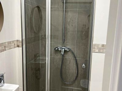 Kernsanierte 5-Zimmer-Wohnung mit Dachterrasse Ecke Schadowstraße / Grafenberger Allee