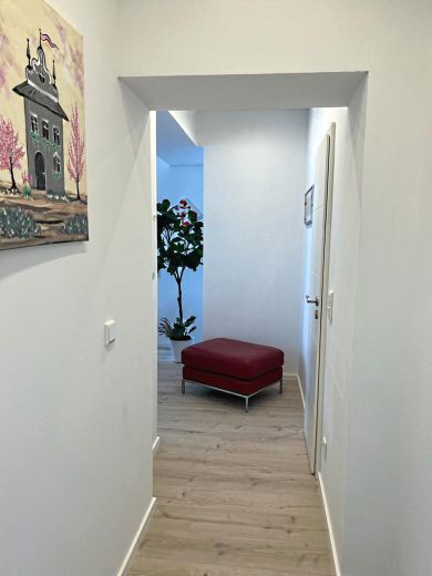 Kernsanierte 5-Zimmer-Wohnung mit Dachterrasse Ecke Schadowstraße / Grafenberger Allee