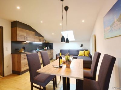 M&ouml;blierte 2-Zimmer-Wohnung in &Uuml;bersee