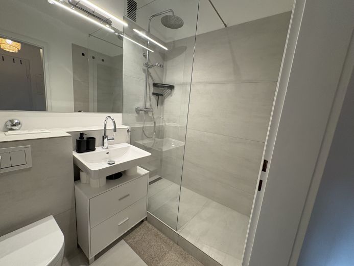 Modernes All-Inclusive Apartment in München Bogenhausen