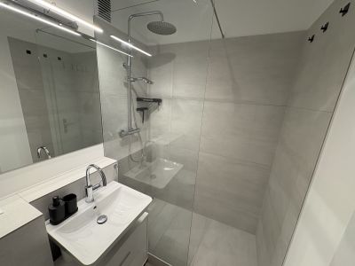 Modernes All-Inclusive Apartment in München Bogenhausen