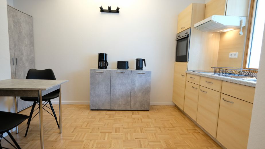 * Tolles vollmöbliertes Loft Apartment mit Sonnenbalkon in Stuttgart-Süd *