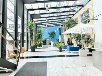 * Tolles vollmöbliertes Loft Apartment mit Sonnenbalkon in Stuttgart-Süd *