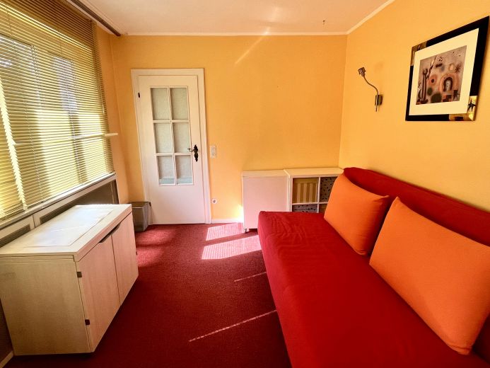 Lichtdurchflutete vollmöblierte Wohnung, 116 qm, D-dorf-Nord, Nähe Messe, Nordpark und Flughafen