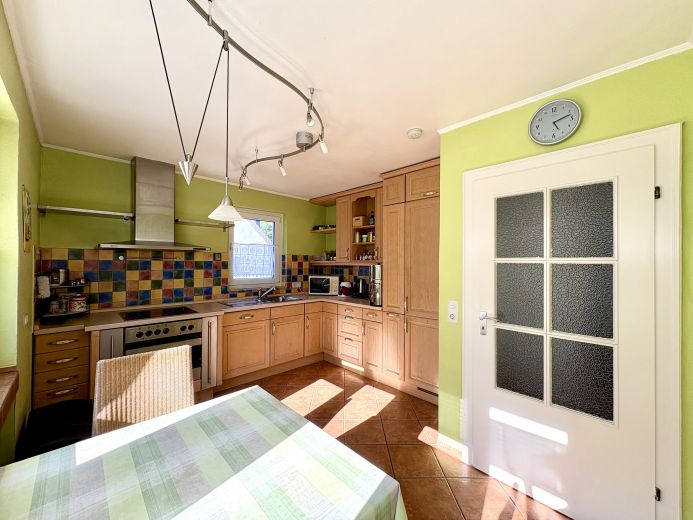 Lichtdurchflutete vollmöblierte Wohnung, 116 qm, D-dorf-Nord, Nähe Messe, Nordpark und Flughafen