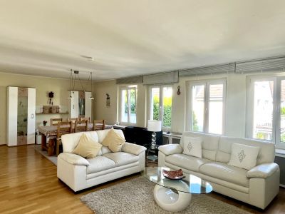 Lichtdurchflutete vollmöblierte Wohnung, 116 qm, D-dorf-Nord, Nähe Messe, Nordpark und Flughafen