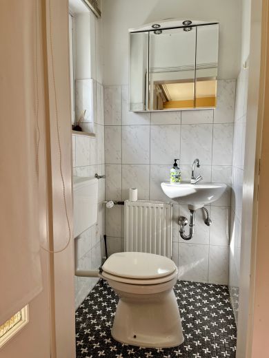 Lichtdurchflutete vollmöblierte Wohnung, 116 qm, D-dorf-Nord, Nähe Messe, Nordpark und Flughafen