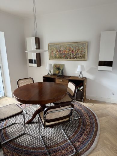 Wohnung in Winterhude – Exklusives Wohnen auf Zeit     Apartment in Winterhude – Exclusive Furnished Living