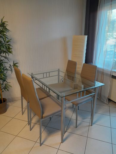 2-Zimmer, KDB, Balkon, 40qm voll möbelliert und ausgestattet im Kölner Norden