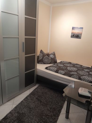 2-Zimmer, KDB, Balkon, 40qm voll möbelliert und ausgestattet im Kölner Norden