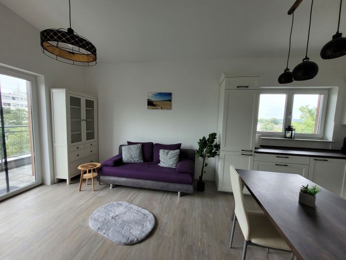 Modern möblierte 2-Zimmer-Penthouse-Wohnung mit Balkon in ruhiger, zentraler Lage Bonn-Auerberg