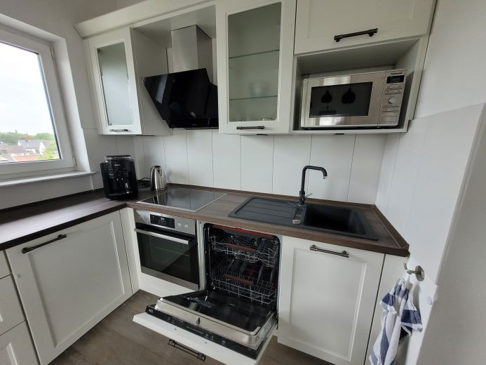 Modern möblierte 2-Zimmer-Penthouse-Wohnung mit Balkon in ruhiger, zentraler Lage Bonn-Auerberg