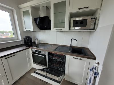 Modern möblierte 2-Zimmer-Penthouse-Wohnung mit Balkon in ruhiger, zentraler Lage Bonn-Auerberg