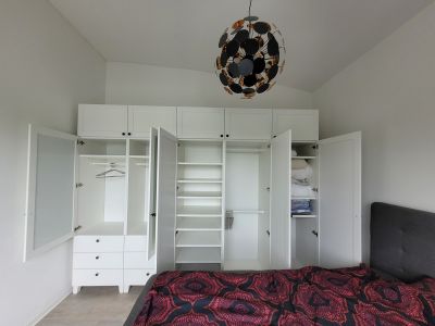Modern möblierte 2-Zimmer-Penthouse-Wohnung mit Balkon in ruhiger, zentraler Lage Bonn-Auerberg