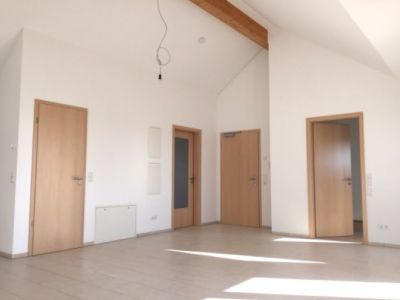 Traumhafte 2 ZW Neubau Dachloftwohnung 69 QM neu möbliert ,Frankfurt,Süd-nähe S-Bahn