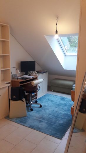 Traumhafte 2 ZW Neubau Dachloftwohnung 69 QM neu möbliert ,Frankfurt,Süd-nähe S-Bahn