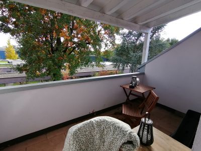 Traumhafte 2 ZW Neubau Dachloftwohnung 69 QM neu möbliert ,Frankfurt,Süd-nähe S-Bahn