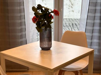 Fürstenwall: komplett saniertes 1-Zimmer-Appartment im Hinterhof