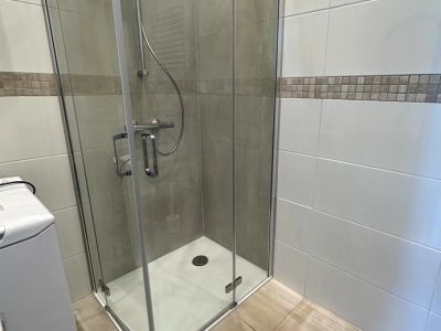 Fürstenwall: komplett saniertes 1-Zimmer-Appartment im Hinterhof