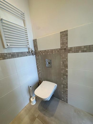 Fürstenwall: komplett saniertes 1-Zimmer-Appartment im Hinterhof