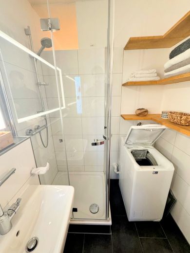 2-Zimmer-Wohnung mit Sonnenbalkon in Top Lage von Unterbilk