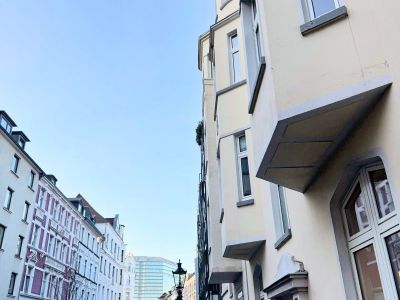 2-Zimmer-Wohnung mit Sonnenbalkon in Top Lage von Unterbilk
