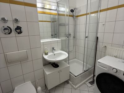Schöne möblierte 2 Zimmerwohnung Balkon Altbau Friedrichshain