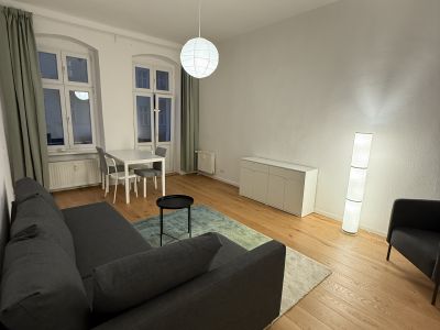 Schöne möblierte 2 Zimmerwohnung Balkon Altbau Friedrichshain