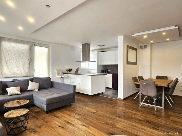 Möblierte 3-Zimmer-Wohnung mit Balkon in Moosach