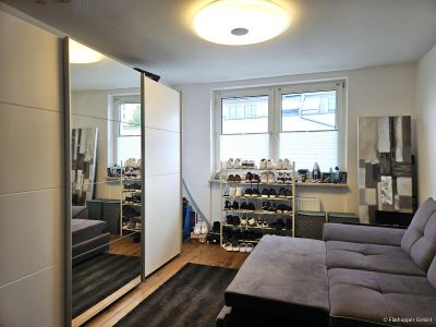 Möblierte 3-Zimmer-Wohnung mit Balkon in Moosach
