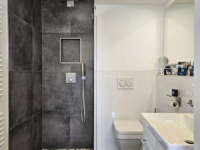 Möblierte 3-Zimmer-Wohnung mit Balkon in Moosach