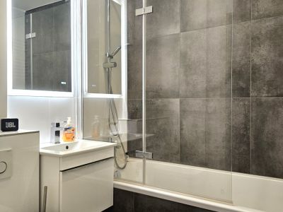 Möblierte 3-Zimmer-Wohnung mit Balkon in Moosach