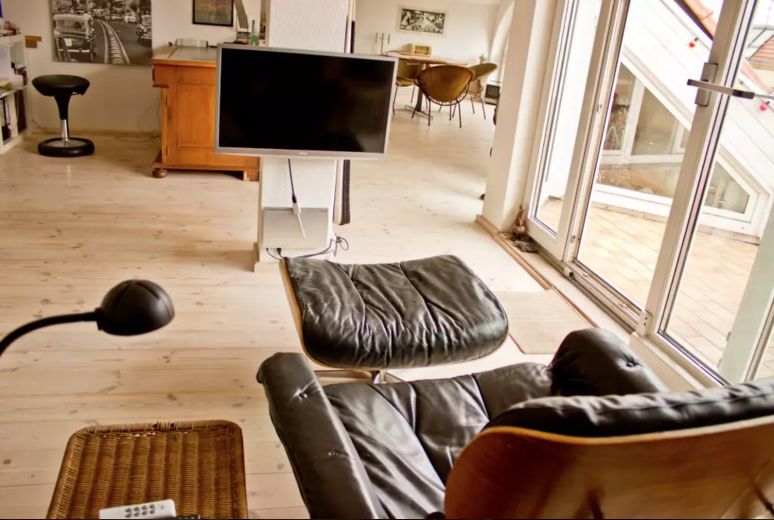 ab Nov. 2025  Helles 80qm-Appartment, Dachterasse Berlin Neukölln für 4-6 Monate